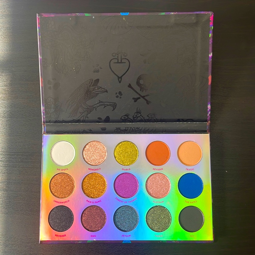 Colourpop Disney Villains Eyeshadow Palette